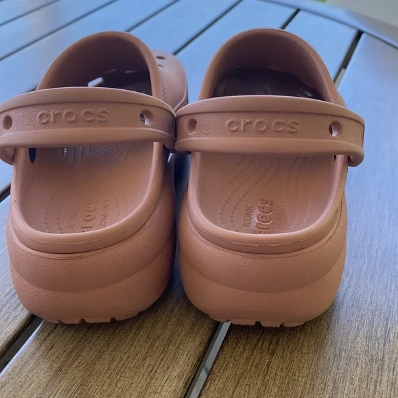 Clogs - Picture 2 of 4